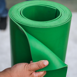 Hoja de caucho verde antienvejecimiento para pisos
