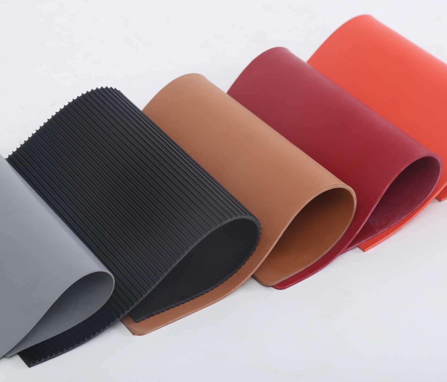 Estera de hoja de caucho natural de alta elasticidad personalizada de color